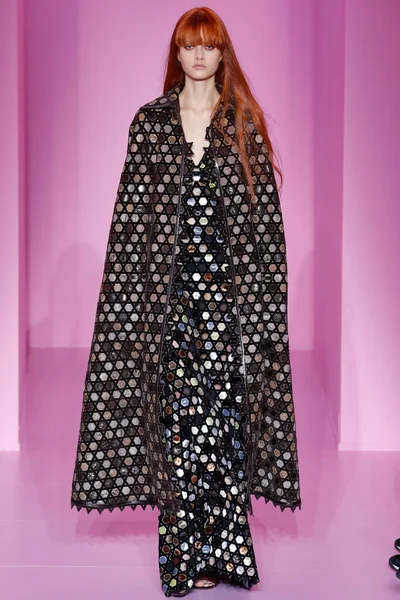 Look 19